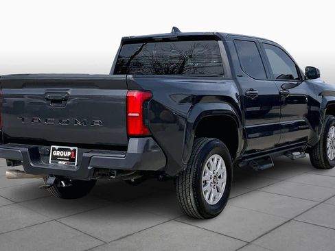 Used 2025 Toyota Tacoma SR5 image 13