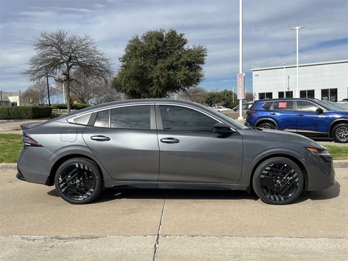 New 2026 Nissan Sentra SR image 3