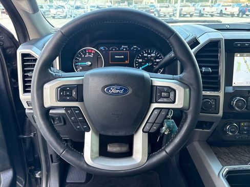 Used 2019 Ford F350 Lariat image 18
