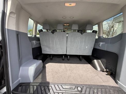 Used 2019 Ford Transit 350 XLT image 33