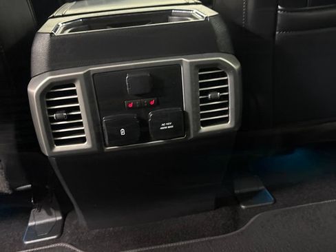 Used 2018 Ford F150 Platinum w/ Equipment Group 701A Luxury AWD/4WD image 21