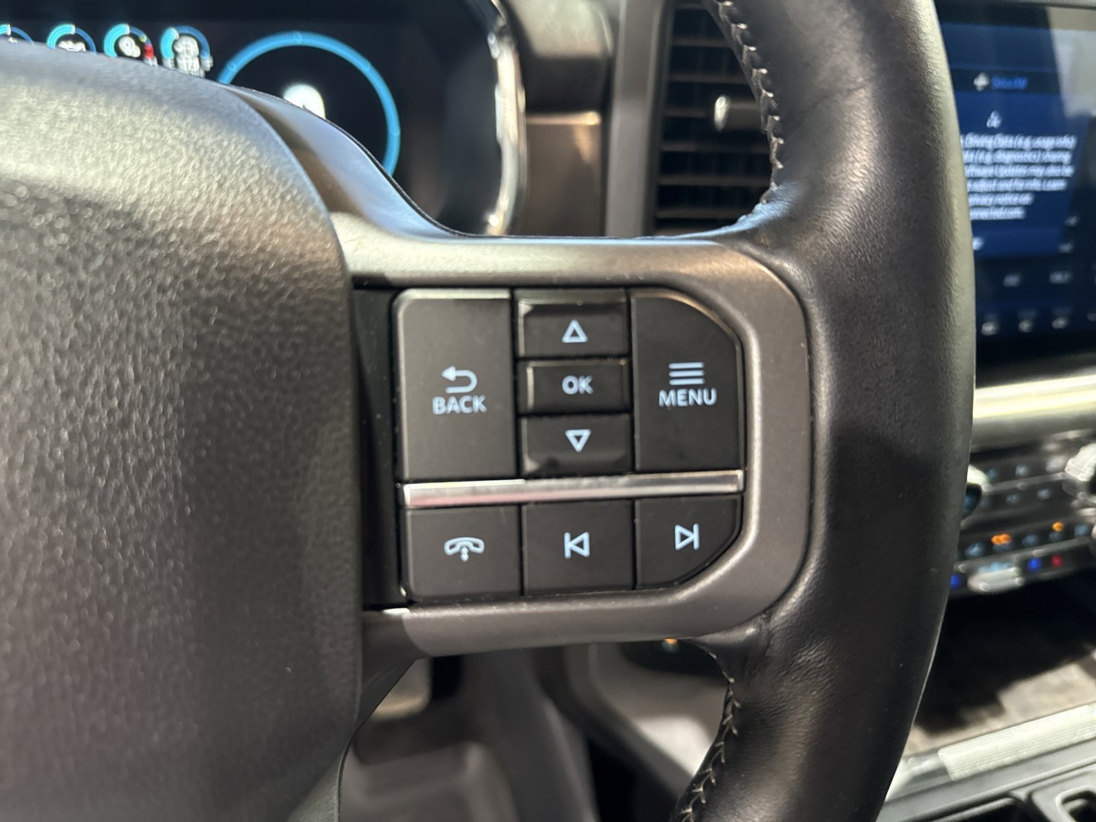 Used 2022 Ford F150 Lariat w/ Equipment Group 502A High AWD/4WD image 25