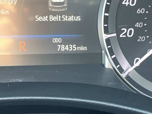 Used 2023 Toyota Highlander XLE FWD image 46