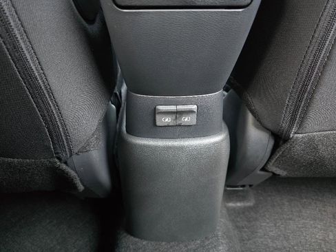 New 2025 Nissan Kicks Play S image 24