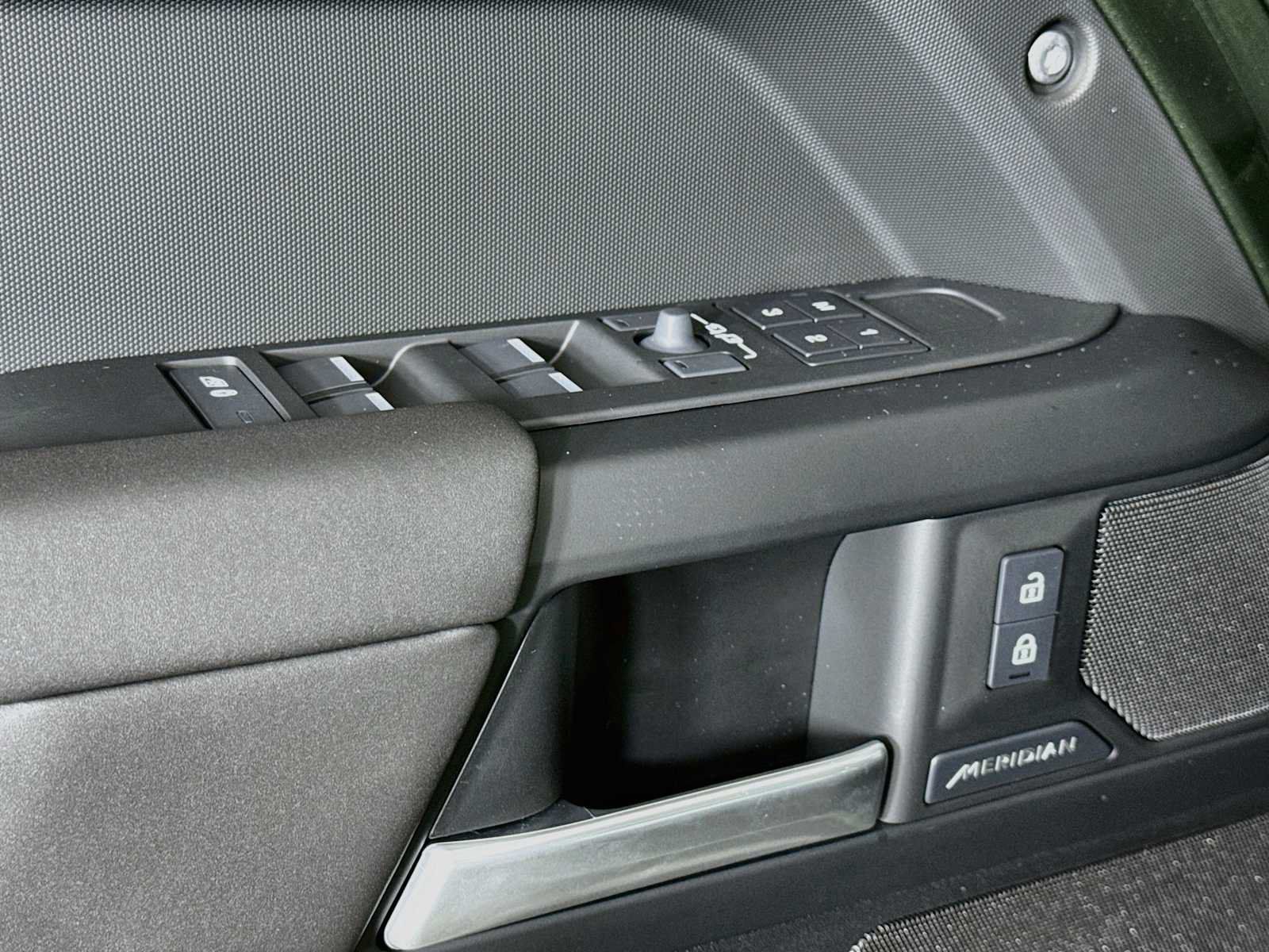 New 2026 Land Rover Defender 110 S AWD/4WD image 19