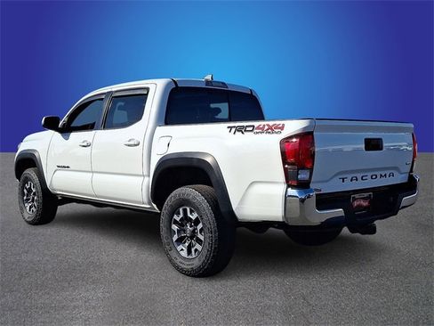 Used 2019 Toyota Tacoma TRD Off-Road image 6