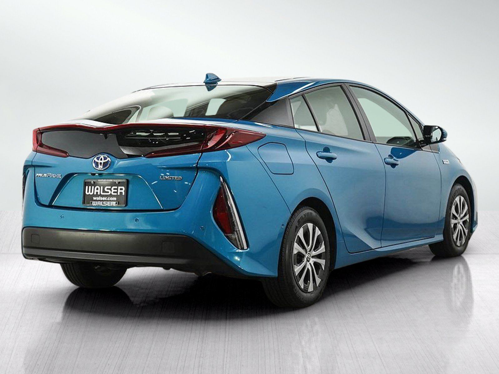 Used 2020 Toyota Prius Prime Limited FWD image 5