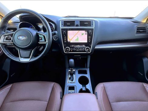 Used 2018 Subaru Outback 3.6R Touring AWD/4WD image 30