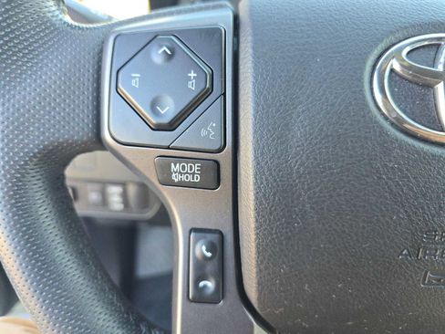 Used 2022 Toyota Tacoma TRD Sport image 30