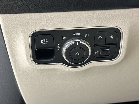 Certified 2026 Mercedes-Benz GLB 250 4MATIC image 10