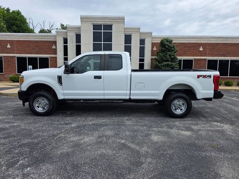 Used 2017 Ford F250 XL w/ Power Equipment Group AWD/4WD image 1