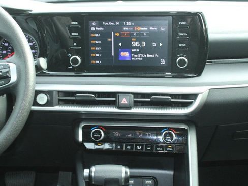 Used 2024 Kia K5 LXS image 16