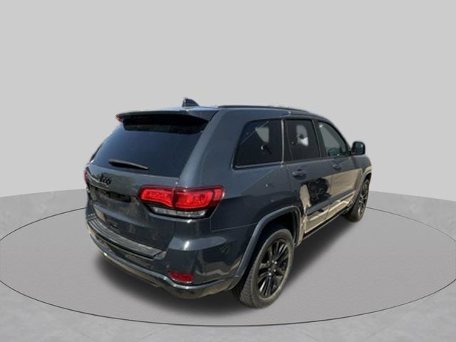 Used 2018 Jeep Grand Cherokee Altitude AWD/4WD image 4