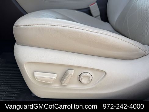 Used 2021 Toyota Highlander Platinum AWD/4WD image 31