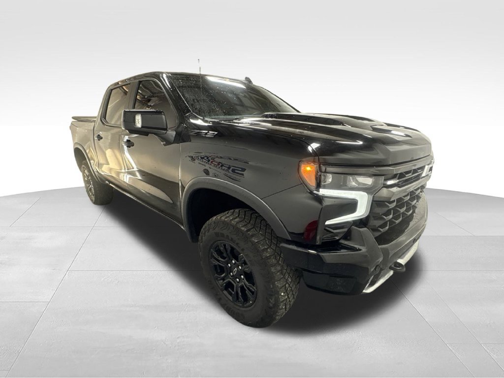 Used 2025 Chevrolet Silverado 1500 ZR2 w/ Technology Package AWD/4WD image 4