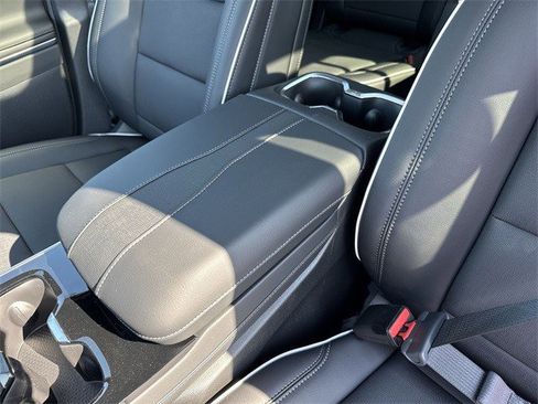 New 2026 Buick Enclave Preferred w/ Power Package image 21