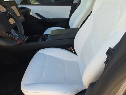 Used 2025 Tesla Model 3 Long Range image 13