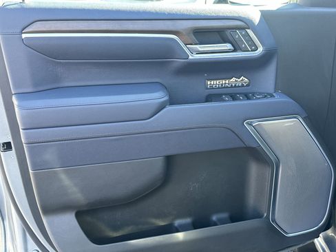 Certified 2025 Chevrolet Silverado 1500 High Country w/ Technology Package image 14