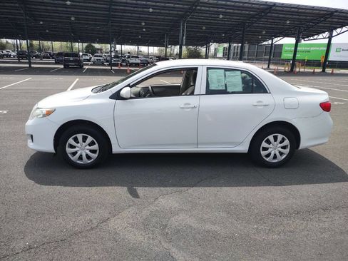 Used 2009 Toyota Corolla LE image 2