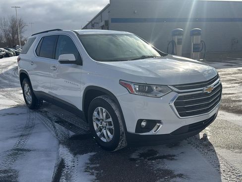 Used 2021 Chevrolet Traverse LT image 9