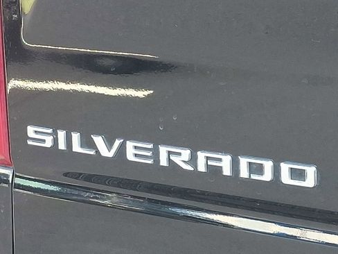 Used 2023 Chevrolet Silverado 1500 High Country w/ Technology Package image 29