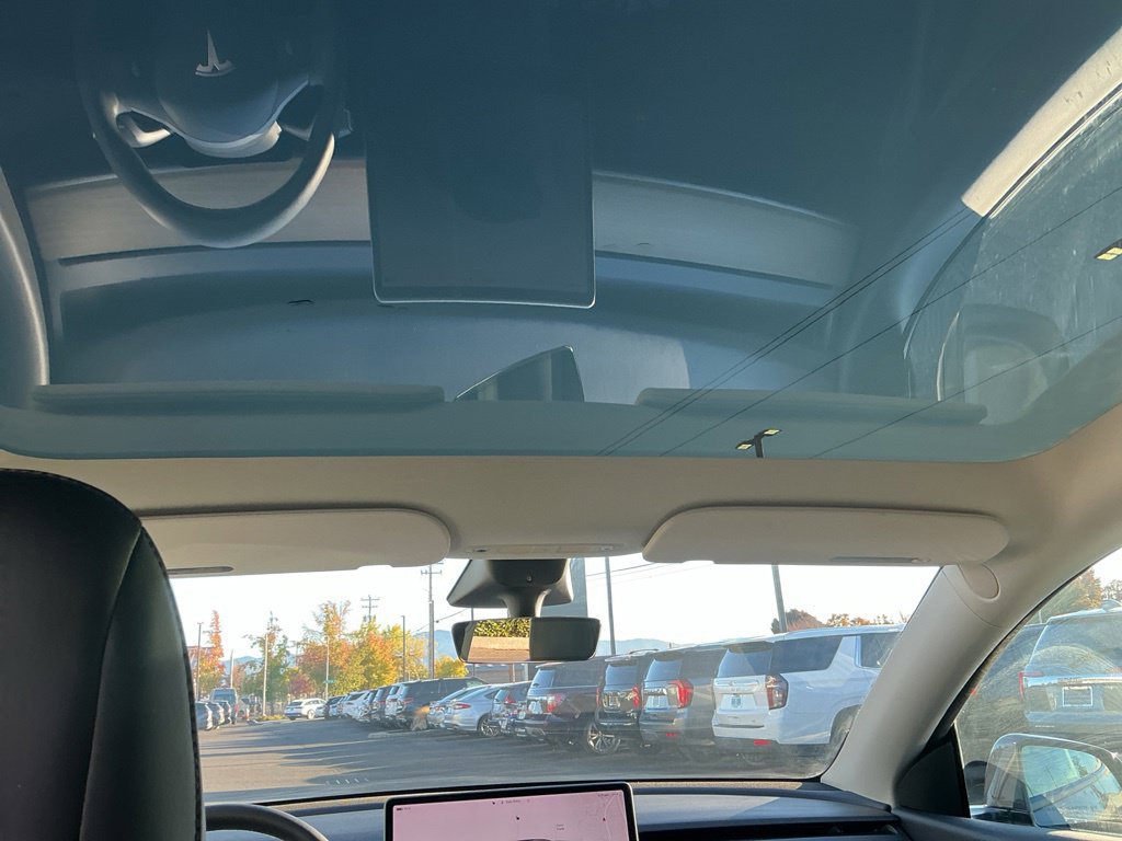 Used 2022 Tesla Model Y Long Range AWD/4WD image 20