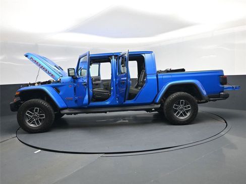 Used 2024 Jeep Gladiator Mojave image 33