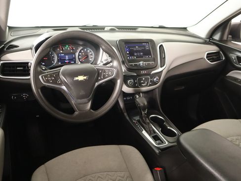 Used 2024 Chevrolet Equinox LS w/ LS Convenience Package image 2