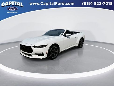 Used 2024 Ford Mustang Premium image 4