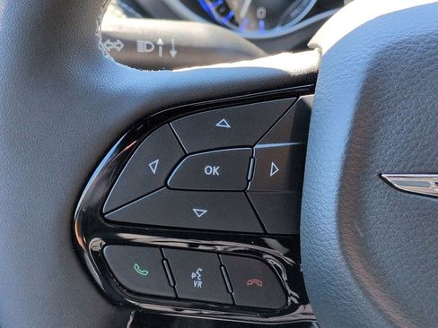 New 2026 Chrysler Pacifica Select image 17