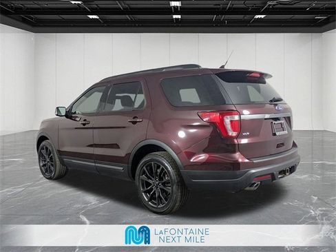 Used 2019 Ford Explorer XLT w/ Equipment Group 202A image 3