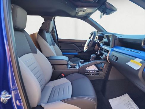 New 2025 Toyota Tacoma TRD Off-Road image 11