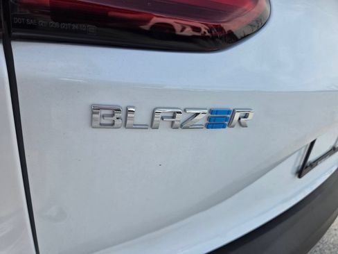 Used 2024 Chevrolet Blazer EV LT AWD/4WD image 11