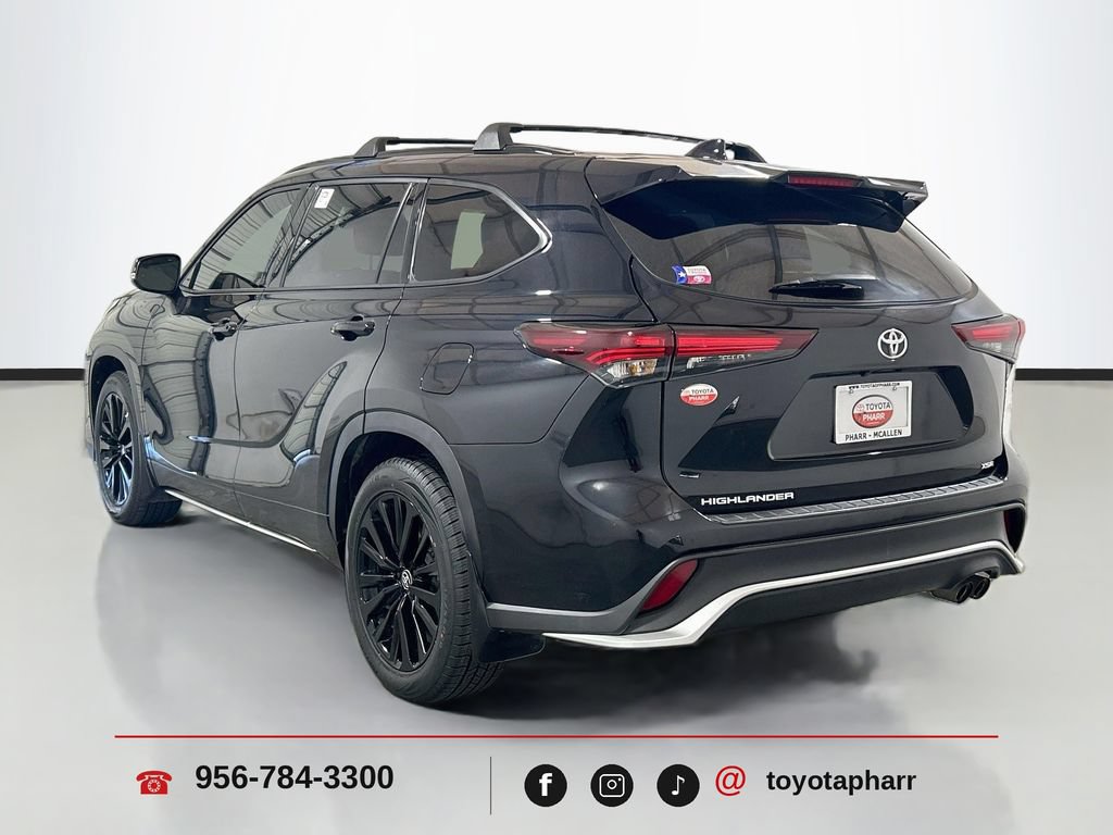 Used 2024 Toyota Highlander XSE FWD image 7