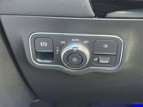 Used 2021 Mercedes-Benz GLA 250 GLA 250 image 22