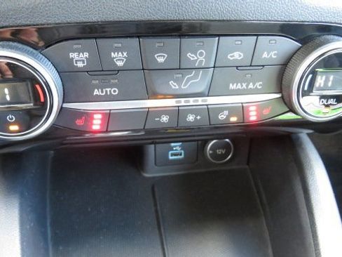 Certified 2021 Ford Escape Titanium w/ Class II Trailer Tow Package image 19