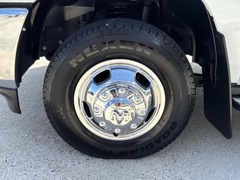 Used 2022 RAM 3500 Big Horn w/ Level A Equipment Group AWD/4WD image 4