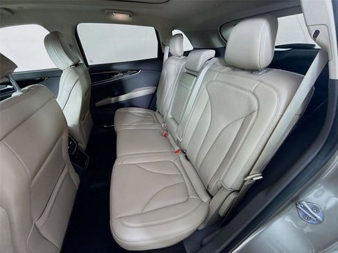 Used 2023 Lincoln Nautilus Reserve image 20