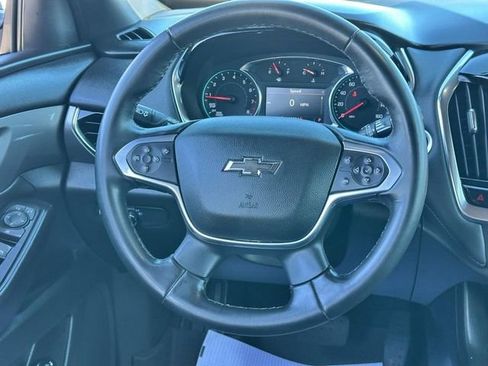 Used 2023 Chevrolet Traverse LT FWD image 13