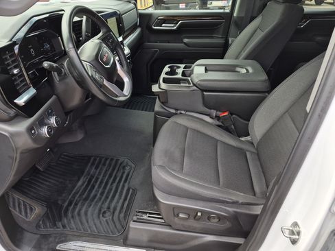 Used 2024 GMC Sierra 1500 Elevation RWD image 10