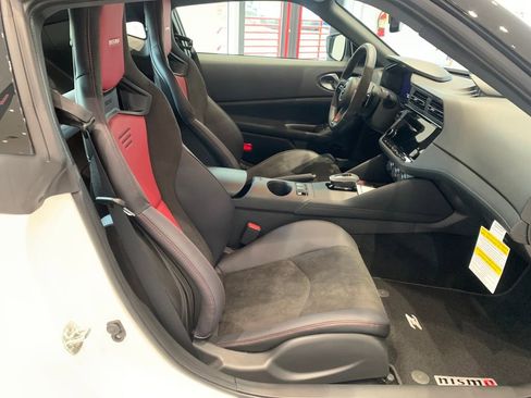 New 2026 Nissan Z NISMO w/ Floor Mat Package RWD image 30
