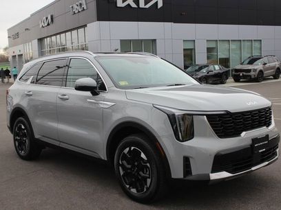 Used 2025 Kia Sorento S w/ Panoramic Sunroof Package