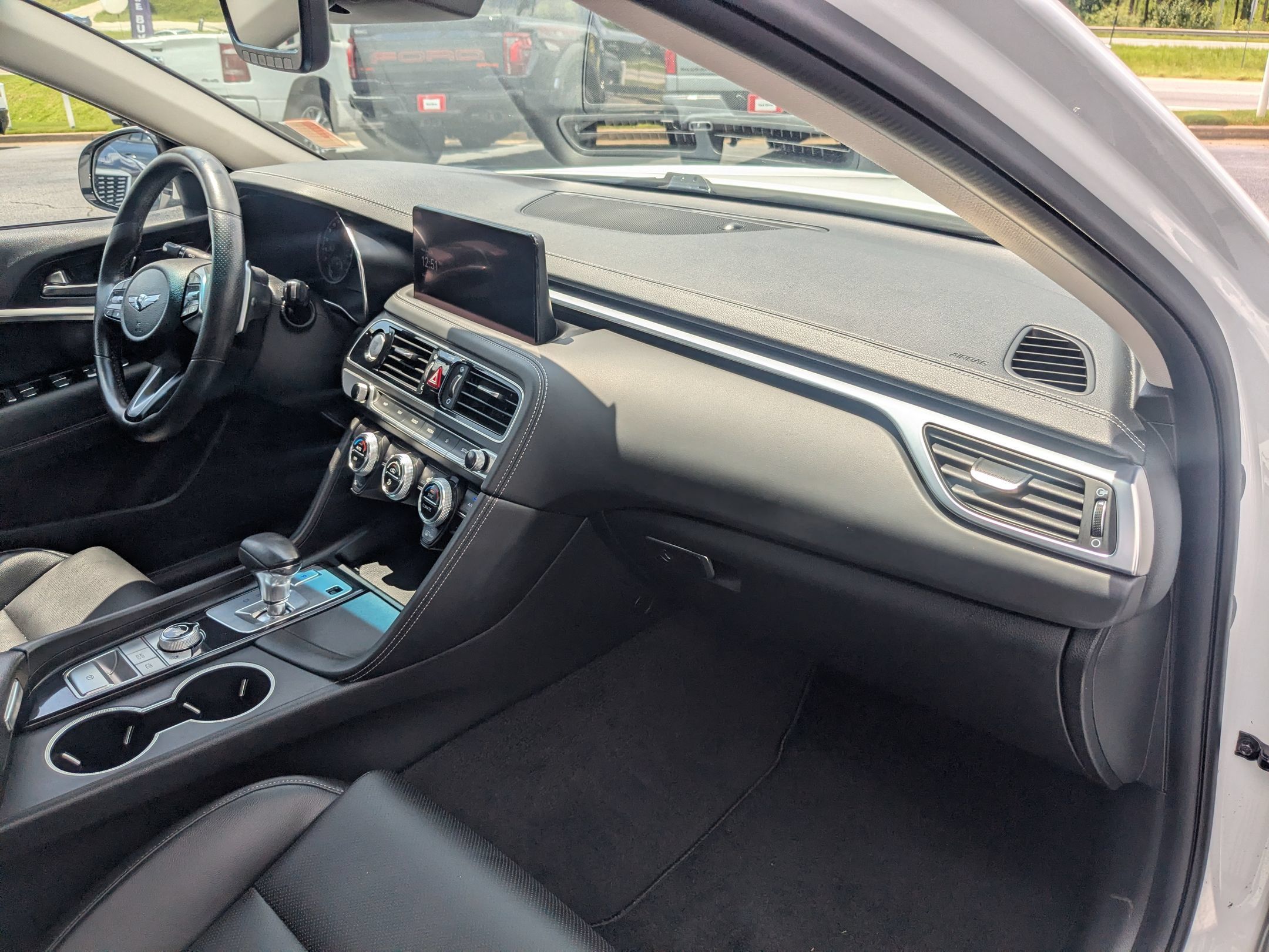 Used 2023 Genesis G70 2.0T AWD/4WD image 28