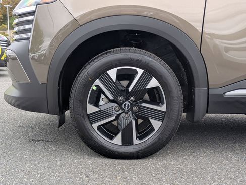 New 2026 Nissan Kicks SV w/ Cold Weather Package image 8