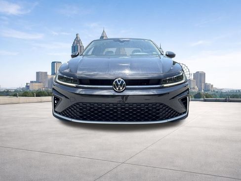 Used 2025 Volkswagen Jetta SE FWD image 27