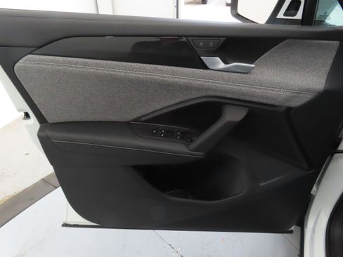 New 2025 Volkswagen Tiguan S image 11