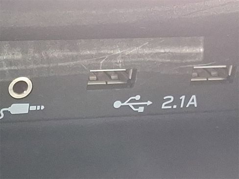 Used 2022 Subaru Legacy Limited image 25