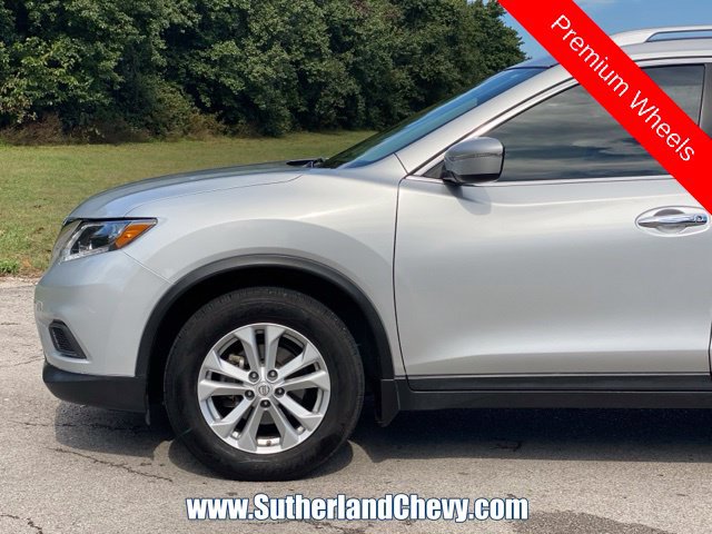 Used 2015 Nissan Rogue SV AWD/4WD image 10