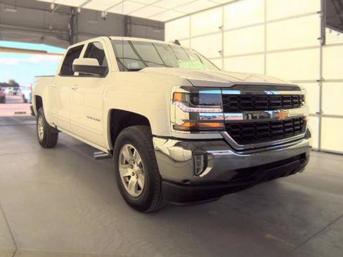 Used 2018 Chevrolet Silverado 1500 LT w/ All Star Edition RWD image 3
