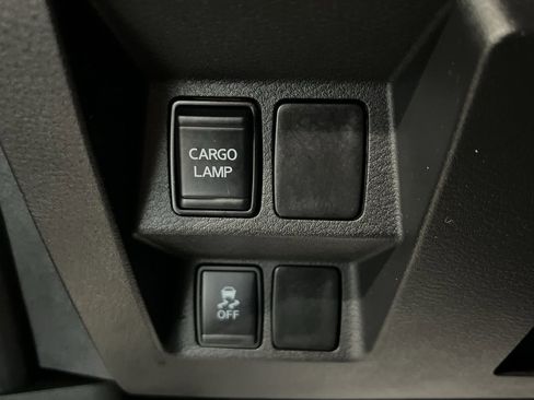 Used 2022 Nissan Frontier S image 9